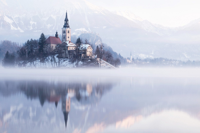LakeBled-in-the-Snow1
